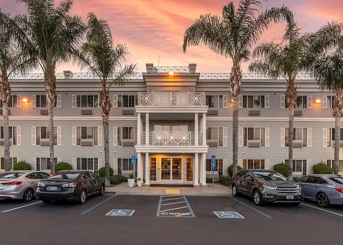 Best Western Luxury Inn