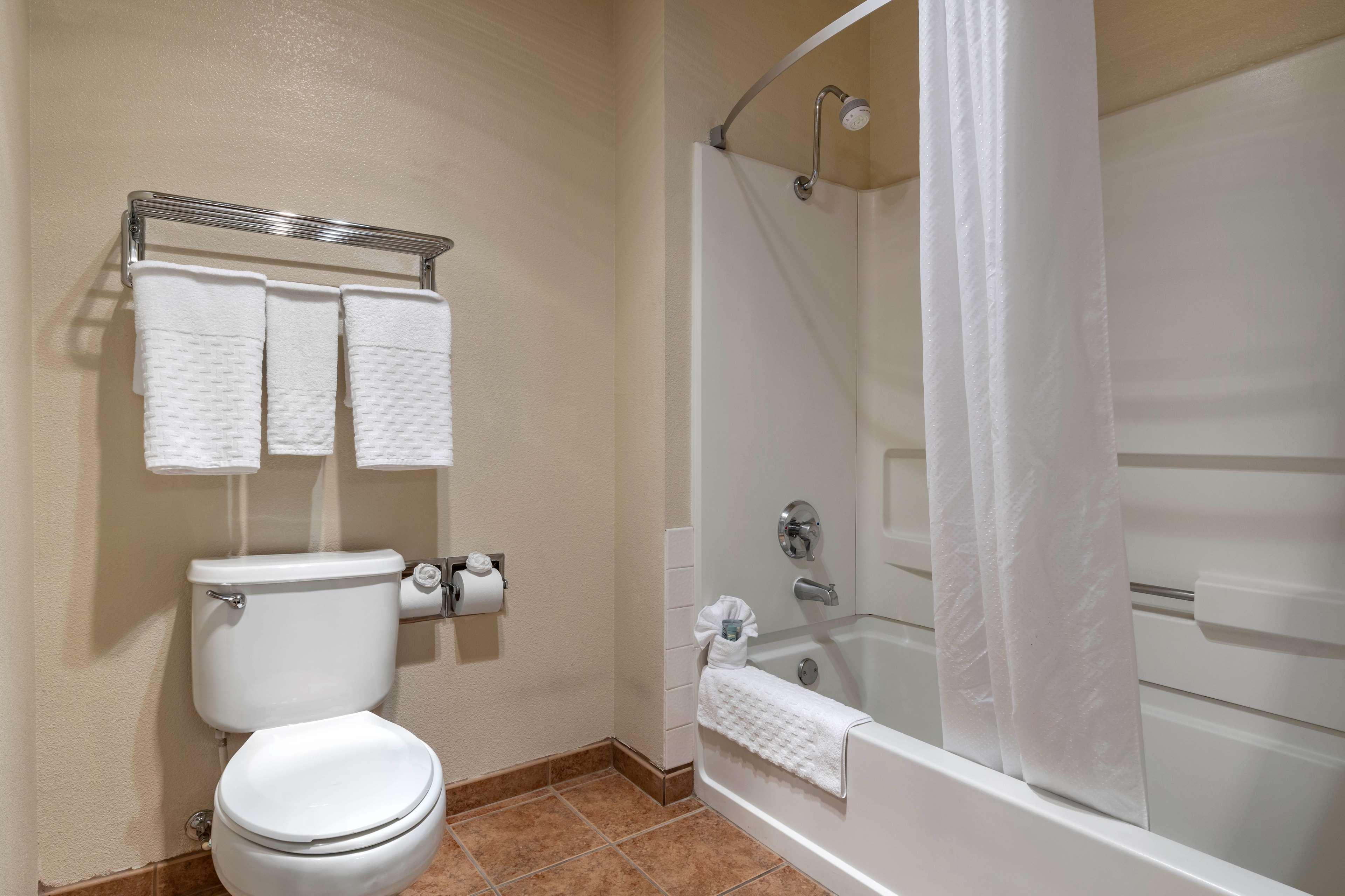 Western Luxury 3*
