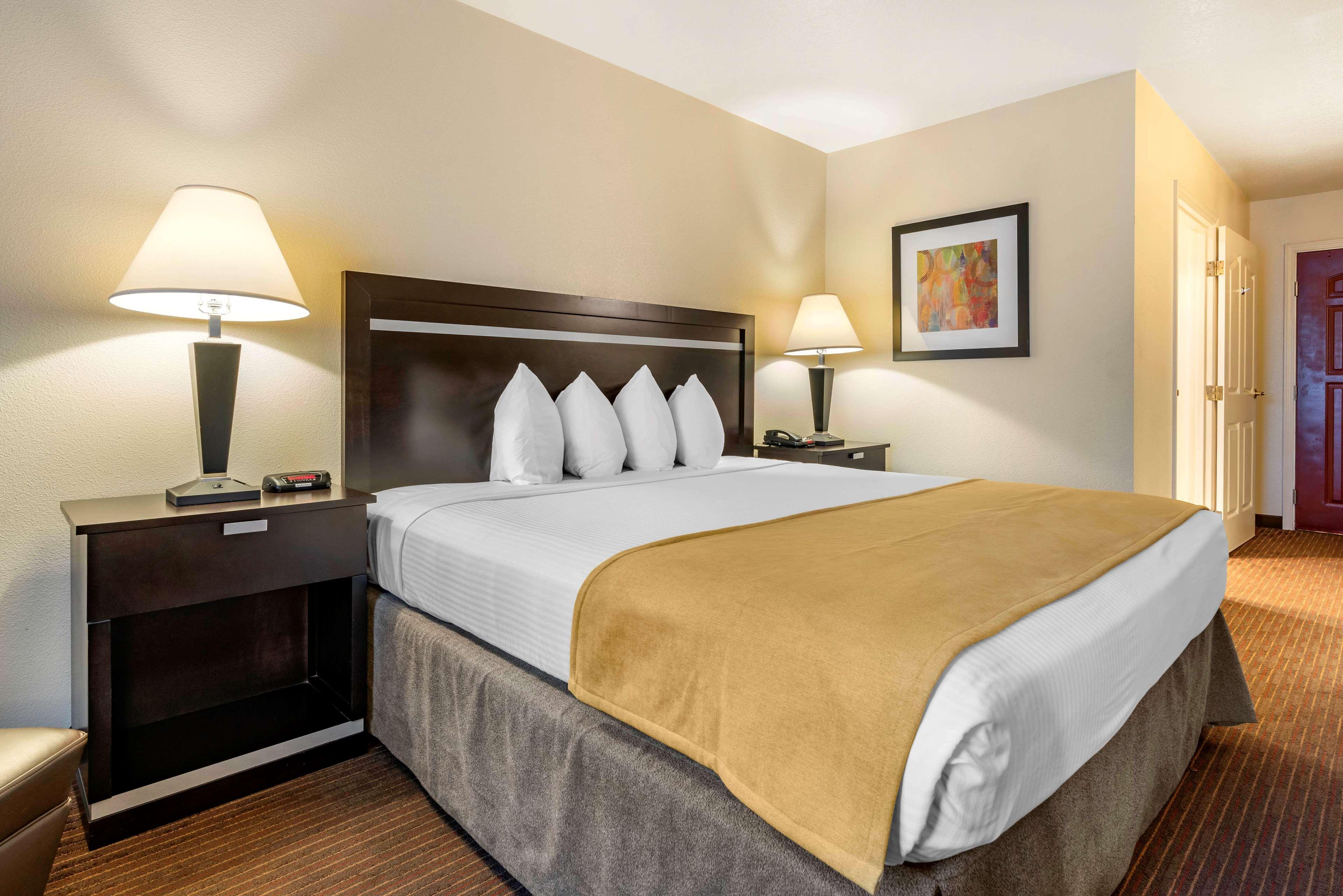 Best Western Luxury Hotel