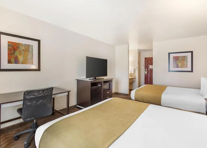 Best Western Luxury Inn