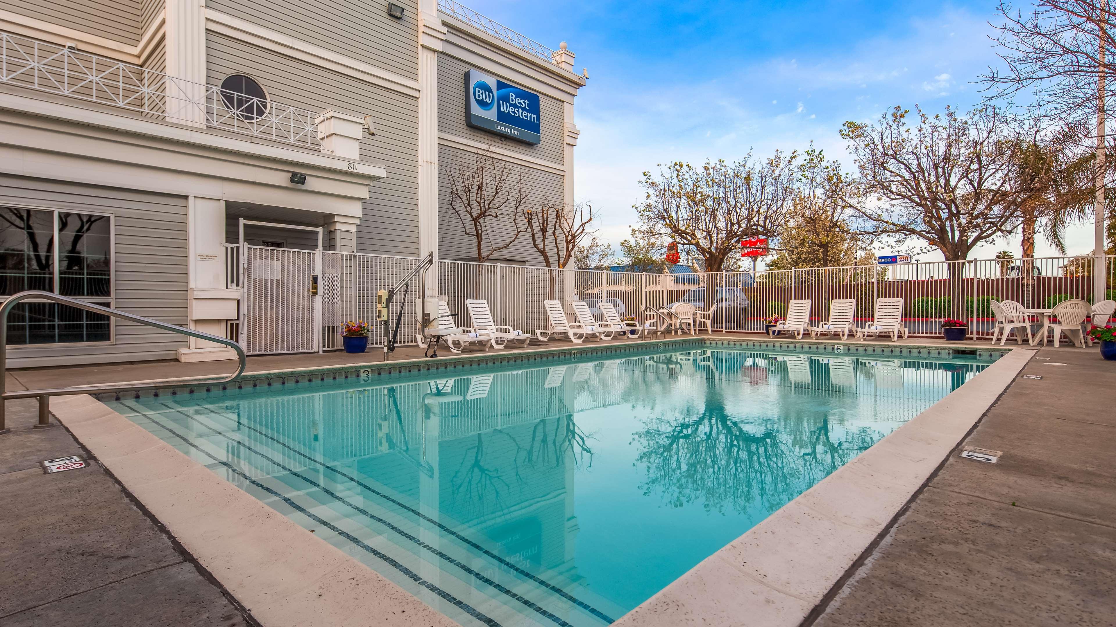 Western Luxury Hotel 3*