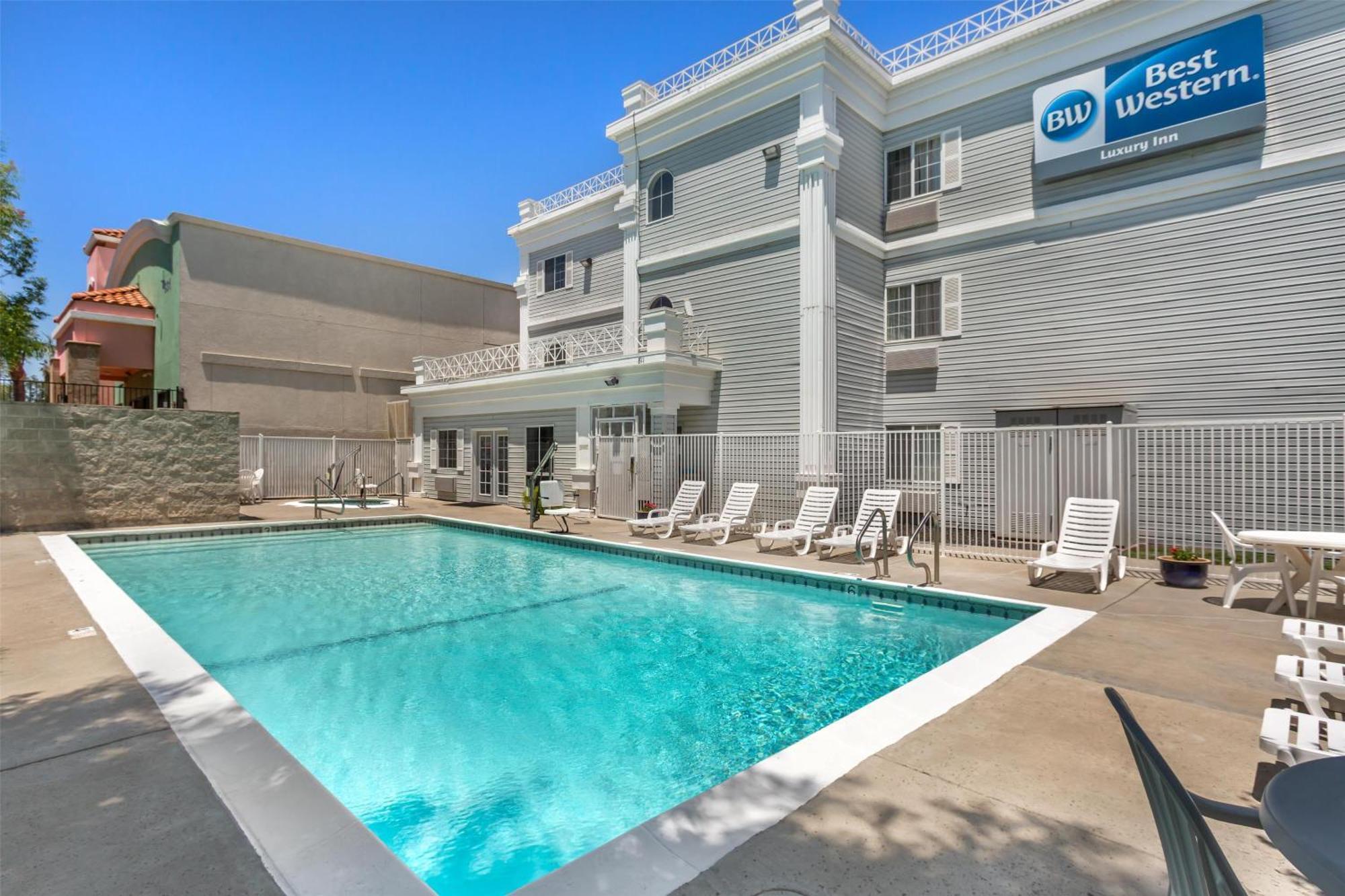 Western Luxury 3*
